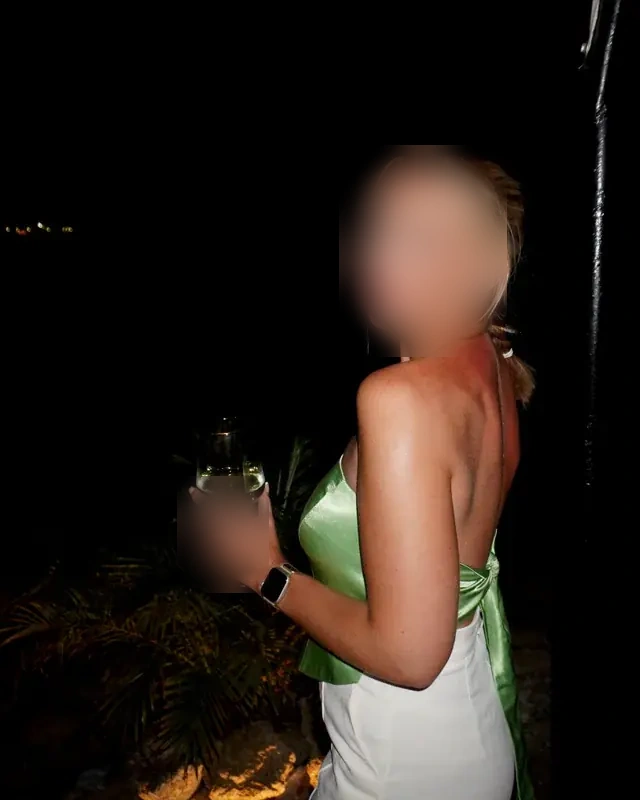 Julie - Image 2